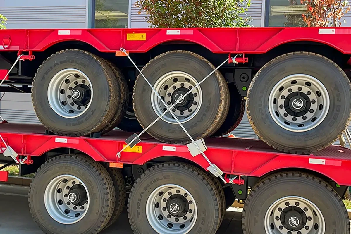 3 axle 60 ton lowbed semi trailer multi wheel heavy load semi trailer for cargo transport