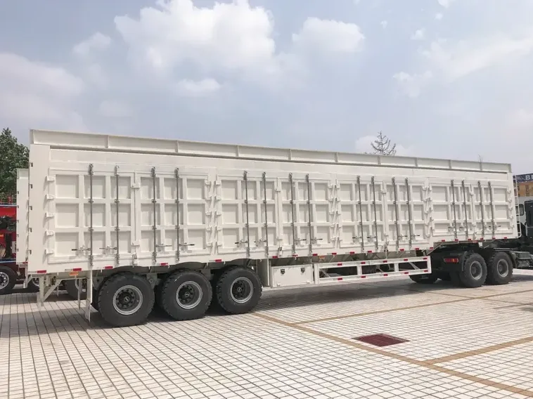 Curtain style box trailer built on the 3-axle dry van semi trailer platform with side curtain opening