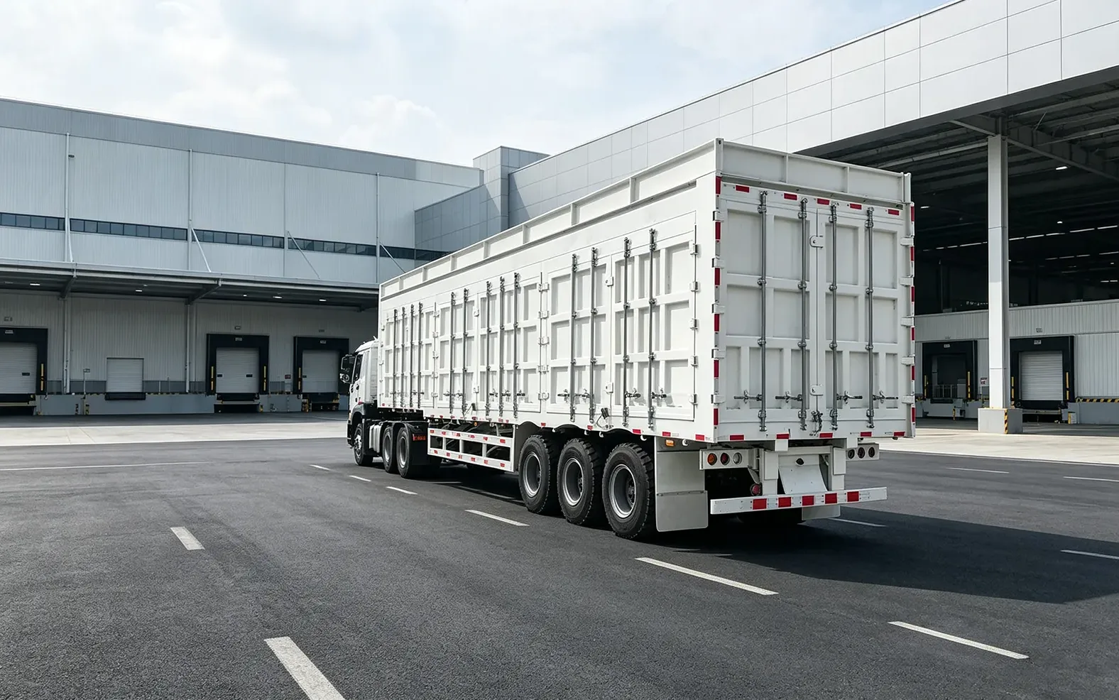 Curtain side cargo trailer applications for palletized goods and weather-protected freight delivery