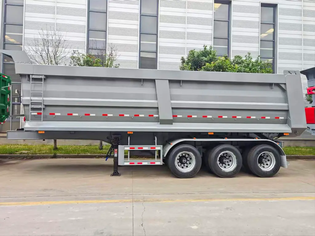 Square box 80 ton end dump semi trailer with wear-resistant reinforced cargo body